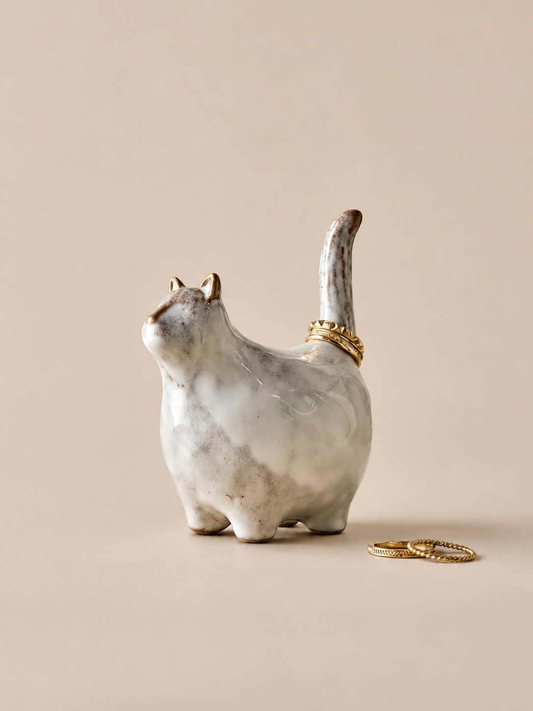 Grey Chester The Cat Ring Holder